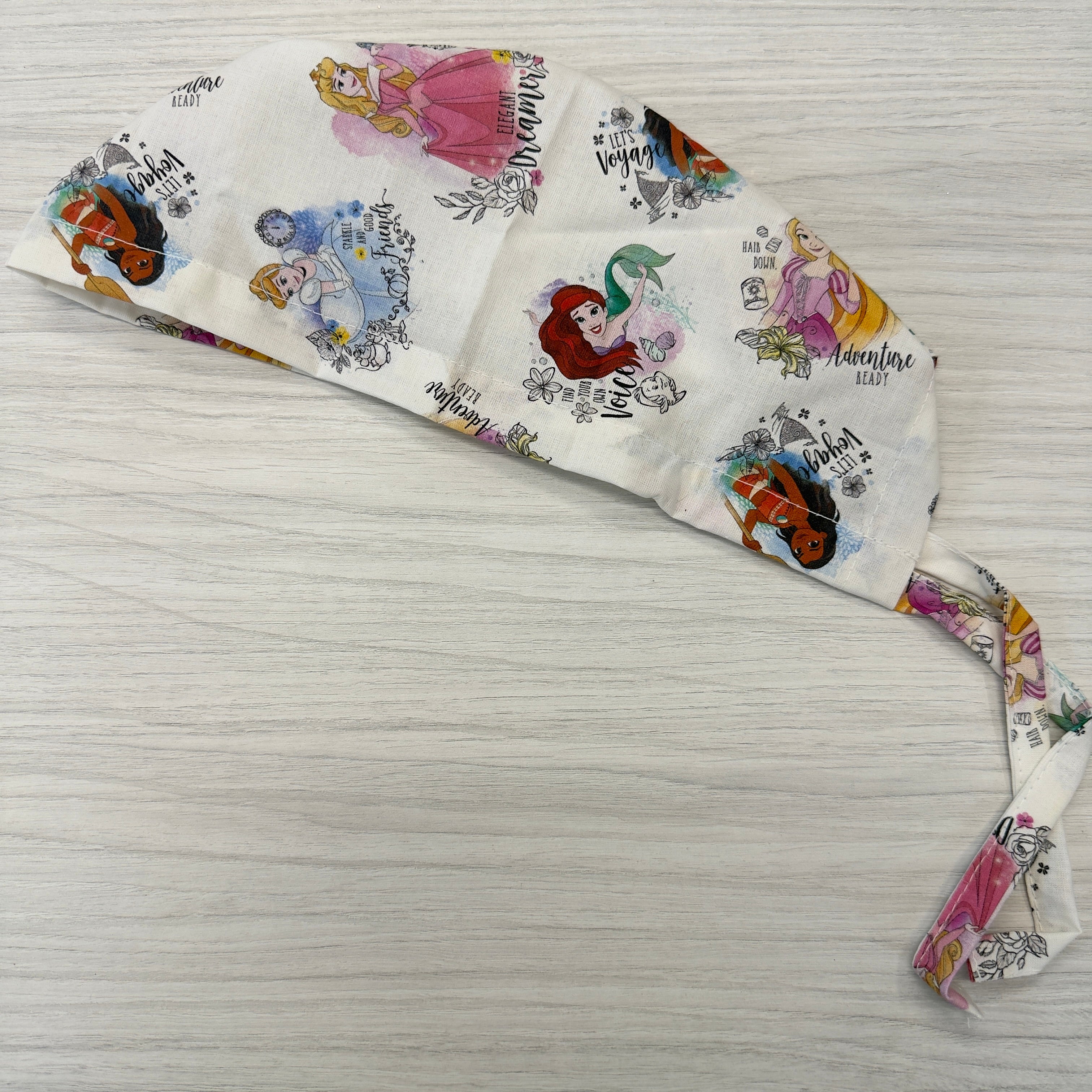 Cuffietta Principesse Sfondo Bianco